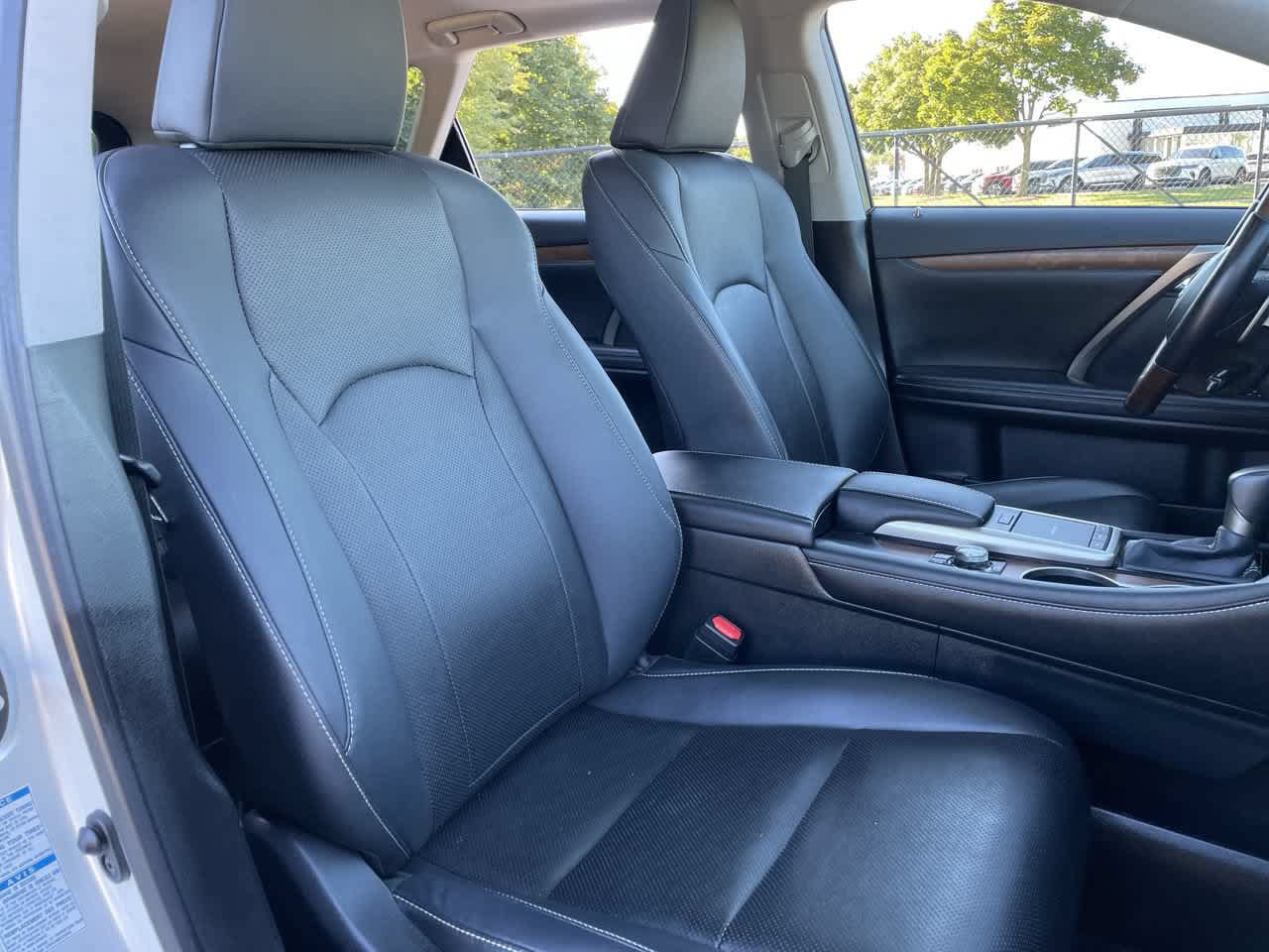 Used 2022 Lexus RX 350L Premium w/ Premium Package AWD/4WD image 14