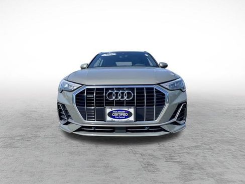 Used 2020 Audi Q3 2.0T Premium w/ Convenience Package AWD/4WD image 2
