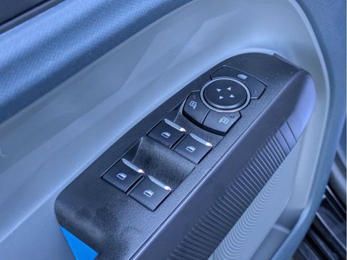 Certified 2025 Ford Maverick Lobo AWD/4WD image 12