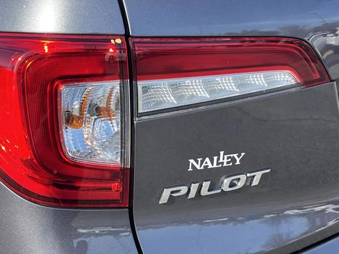 Used 2021 Honda Pilot Touring image 29