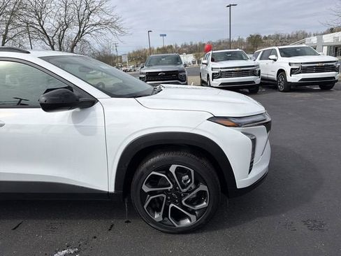 New 2026 Chevrolet Trax RS FWD image 2