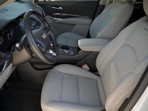 Certified 2023 Cadillac XT4 Luxury w/ Driver Awareness Package image 11