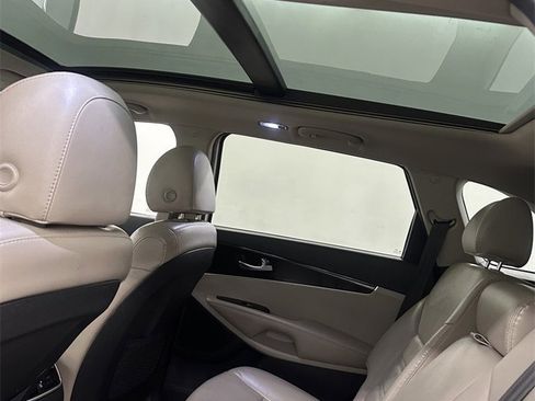 Used 2020 Kia Sorento EX image 24