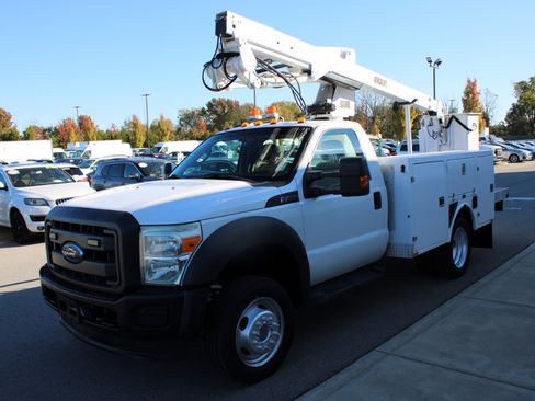 Used 2015 Ford F450 XL w/ Power Equipment Group image 3