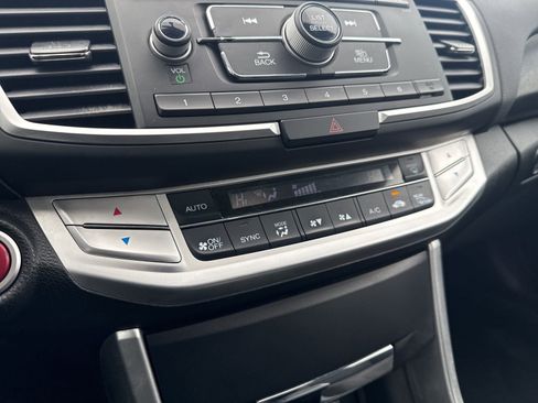 Used 2013 Honda Accord EX image 21