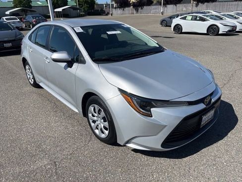 Used 2024 Toyota Corolla LE FWD image 1