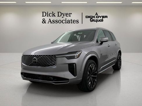 New 2026 Volvo XC90 B6 Plus w/ Protection Package Premier image 6