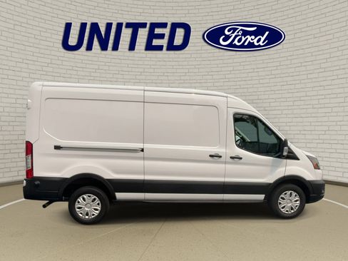 Used 2024 Ford Transit 250 148 Medium Roof w/ Exterior Upgrade Package RWD image 9