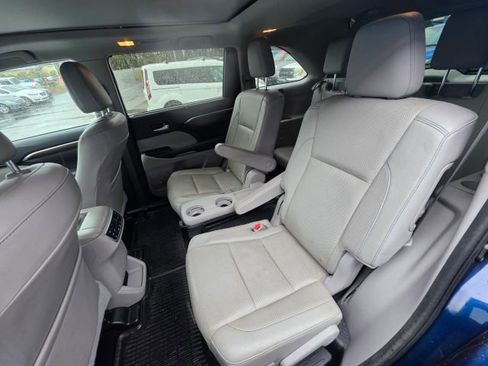 Used 2016 Toyota Highlander Limited Platinum image 21