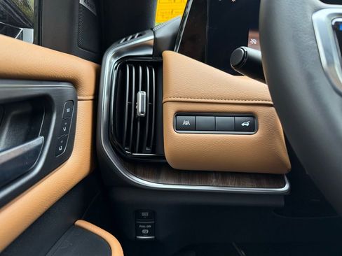 New 2026 Nissan Armada SL w/ Captain's Chari Seat Package image 29