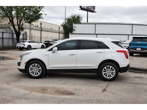 Used 2019 Cadillac XT5 FWD image 4