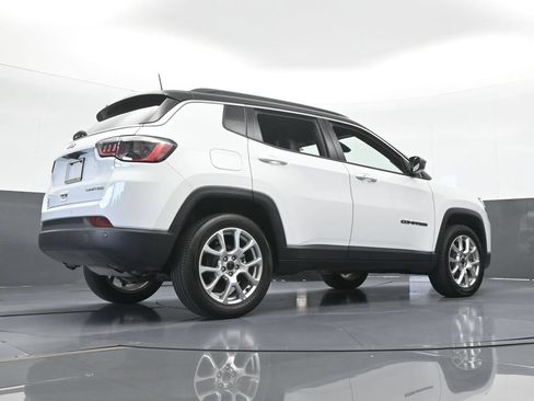 Used 2025 Jeep Compass Limited AWD/4WD image 56