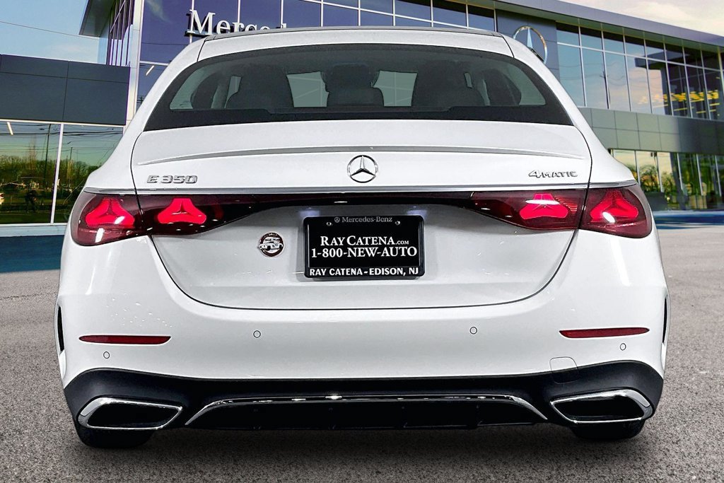 Used 2026 Mercedes-Benz E 350 4MATIC Sedan image 4
