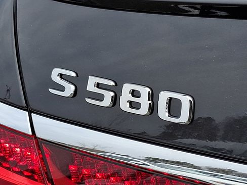 New 2025 Mercedes-Benz S 580 4MATIC Sedan image 17