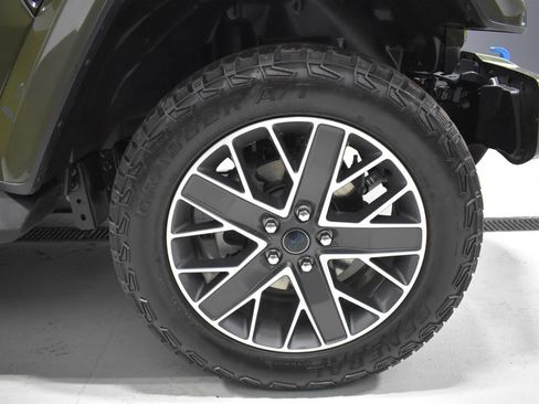 Used 2024 Jeep Wrangler High Altitude AWD/4WD image 10