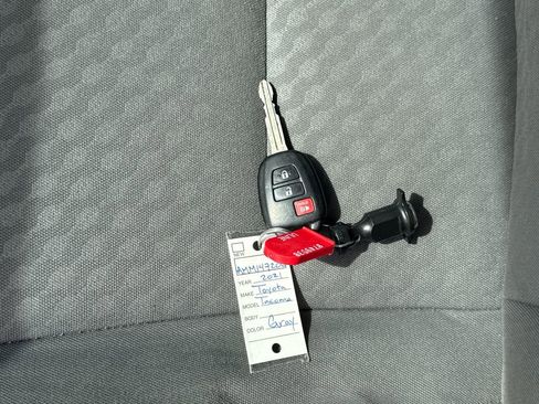 Used 2021 Toyota Tacoma SR5 image 35