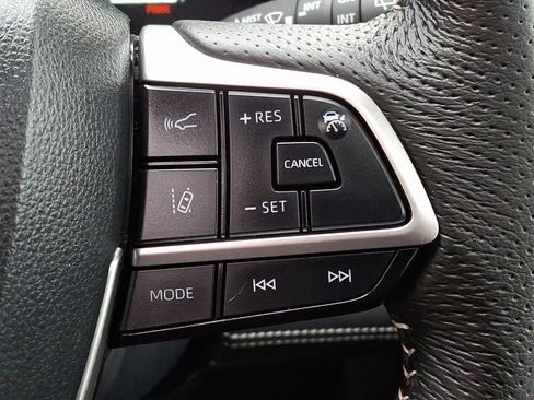 Certified 2025 Toyota Sienna XSE image 22