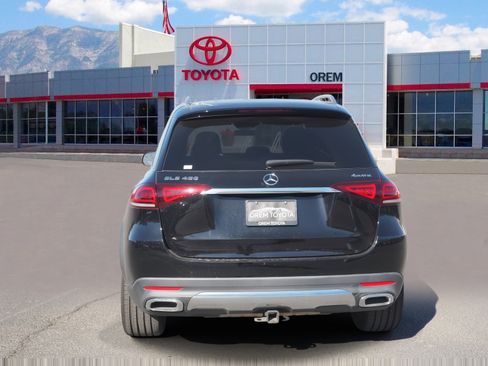 Used 2020 Mercedes-Benz GLE 450 4MATIC w/ Premium Package image 3