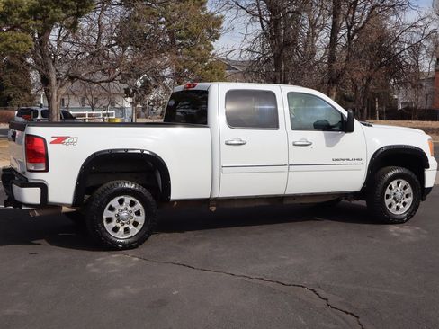 Used 2014 GMC Sierra 2500 Denali image 5