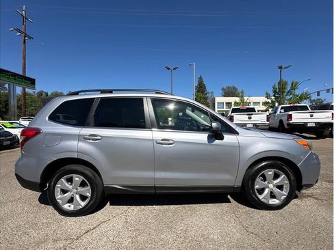 Used 2014 Subaru Forester 2.5i Touring w/ Popular Package #2 image 9