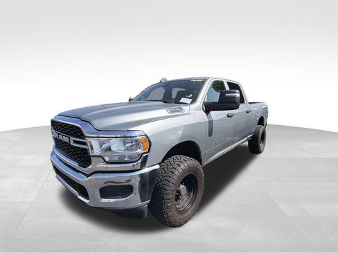Used 2023 RAM 2500 Tradesman AWD/4WD image 5