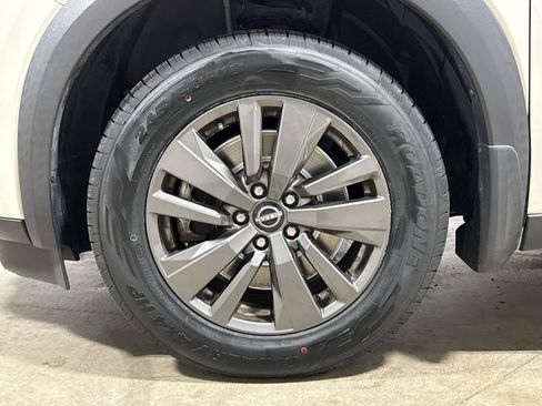 Used 2022 Nissan Pathfinder SV AWD/4WD image 27