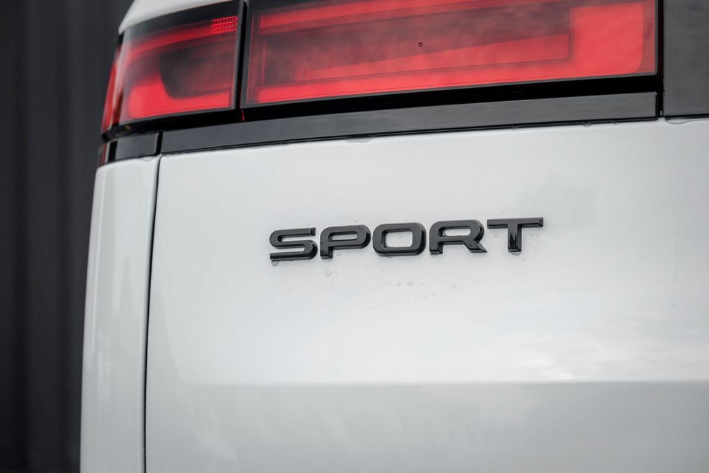 New 2026 Land Rover Range Rover Sport SE AWD/4WD image 8