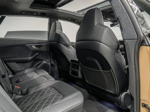 Used 2024 Audi SQ8 Prestige AWD/4WD image 30