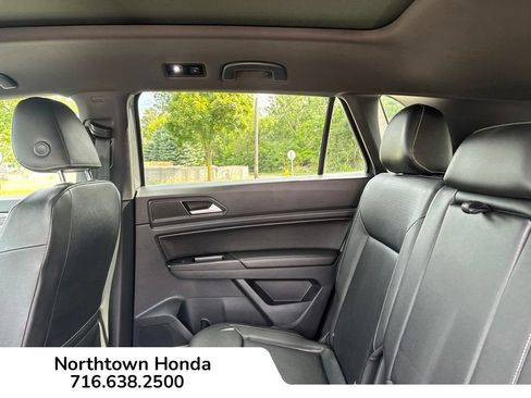 Used 2020 Volkswagen Atlas Cross Sport SE w/ Panoramic Sunroof Package AWD/4WD image 21