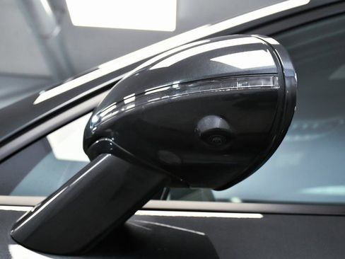 Used 2024 Porsche Macan AWD/4WD image 76