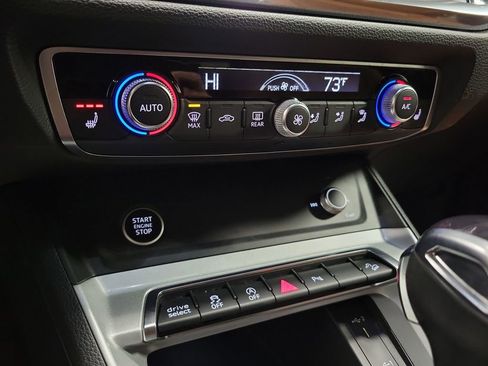 Used 2022 Audi Q3 2.0T Premium image 15