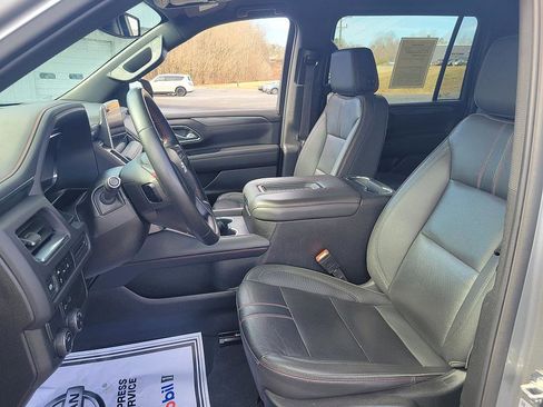 Used 2024 Chevrolet Suburban RST image 11