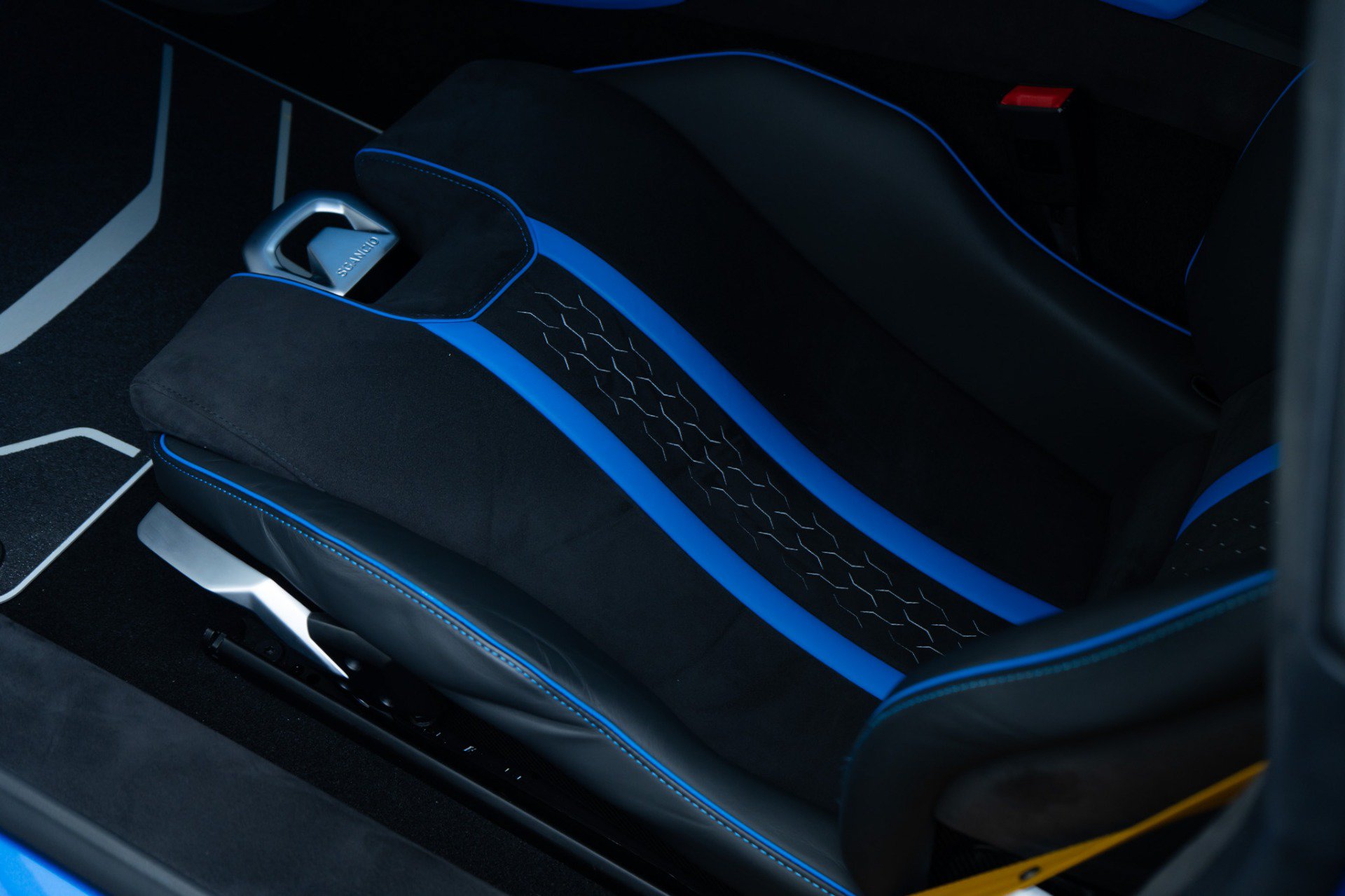 Used 2023 Lamborghini Huracan Tecnica RWD image 34