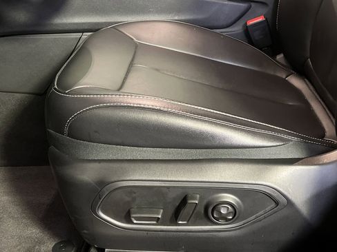 Used 2025 Jeep Grand Cherokee Limited image 13