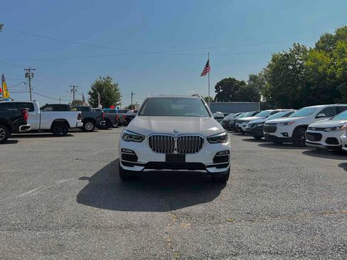 Used 2019 BMW X5 xDrive40i w/ Convenience Package AWD/4WD image 3