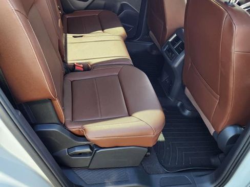 Used 2021 Volkswagen Atlas SE w/ Panoramic Sunroof Package image 8