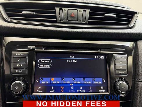 Used 2018 Nissan Rogue SV AWD/4WD image 22