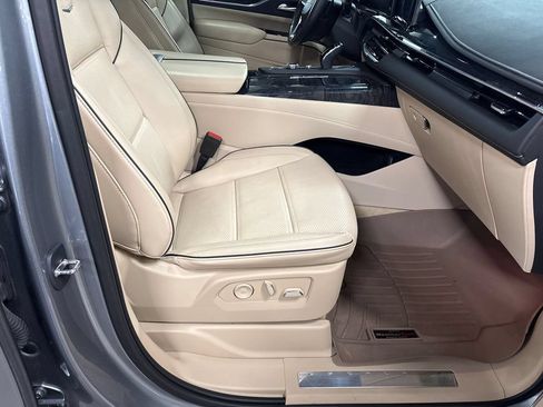 Used 2023 Cadillac Escalade Premium Luxury w/ Performance Package AWD/4WD image 50