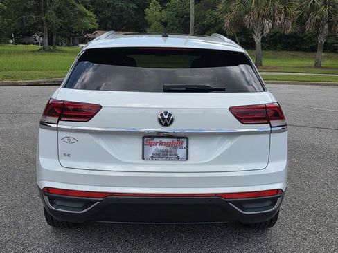 Used 2021 Volkswagen Atlas Cross Sport SE w/ Panoramic Sunroof Package FWD image 3