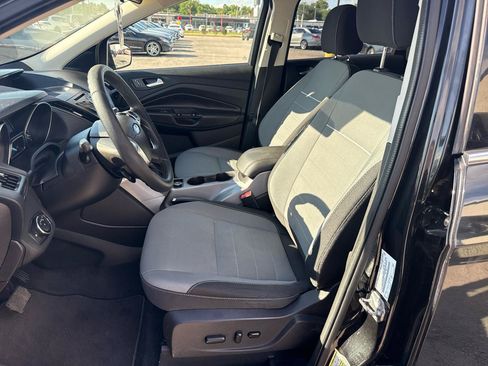 Used 2015 Ford Escape SE FWD image 9
