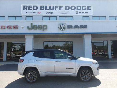 New 2025 Jeep Compass Limited w/ High Altitude Package image 1
