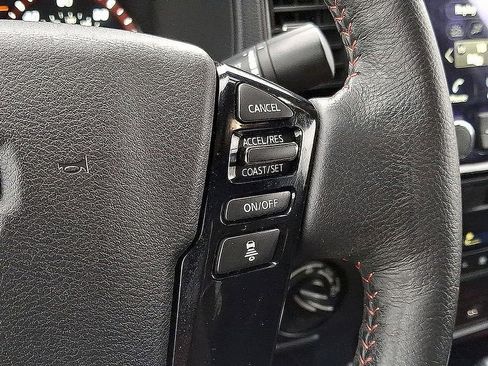 Used 2022 Nissan Frontier PRO-4X image 25