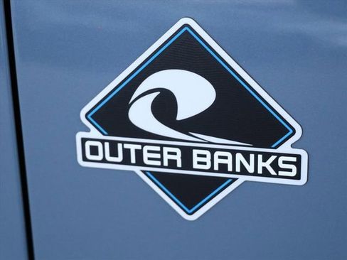 Used 2024 Ford Bronco Outer Banks image 9