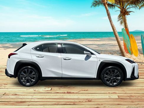 Used 2021 Lexus UX 200 F Sport w/ Accessory Package (Z2) FWD image 7