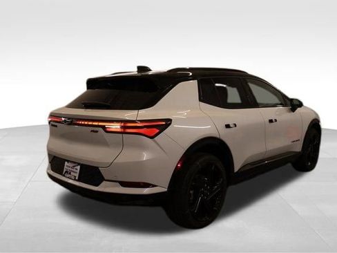 New 2026 Chevrolet Equinox EV RS image 3