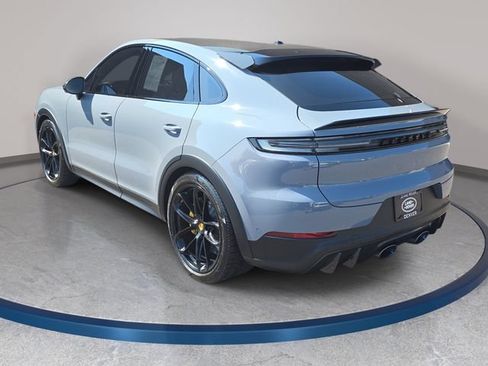 Used 2024 Porsche Cayenne Turbo GT AWD/4WD image 8