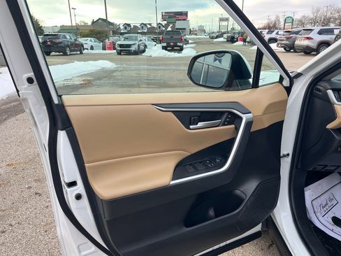 Used 2024 Toyota RAV4 XLE Premium image 12