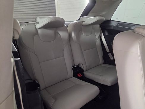 Used 2020 Volvo XC90 T5 Momentum w/ Protection Package FWD image 31