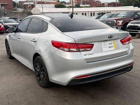 Used 2016 Kia Optima EX w/ Premium Package FWD image 4