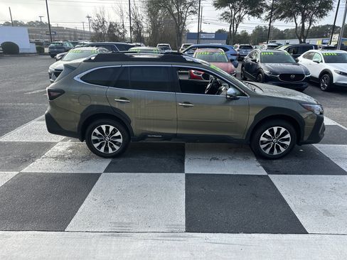 Used 2023 Subaru Outback Touring XT image 3